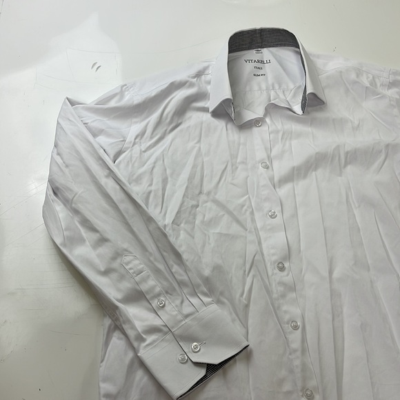 Vitarelli- Italy Slim Fit Men Button Down - Picture 3 of 7